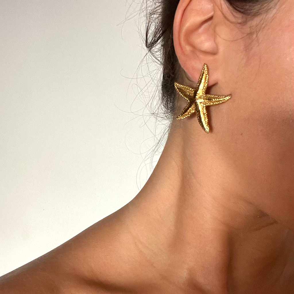 Tesoro de Mar – Pendientes de Estrella Marina Bañados en Oro 18K