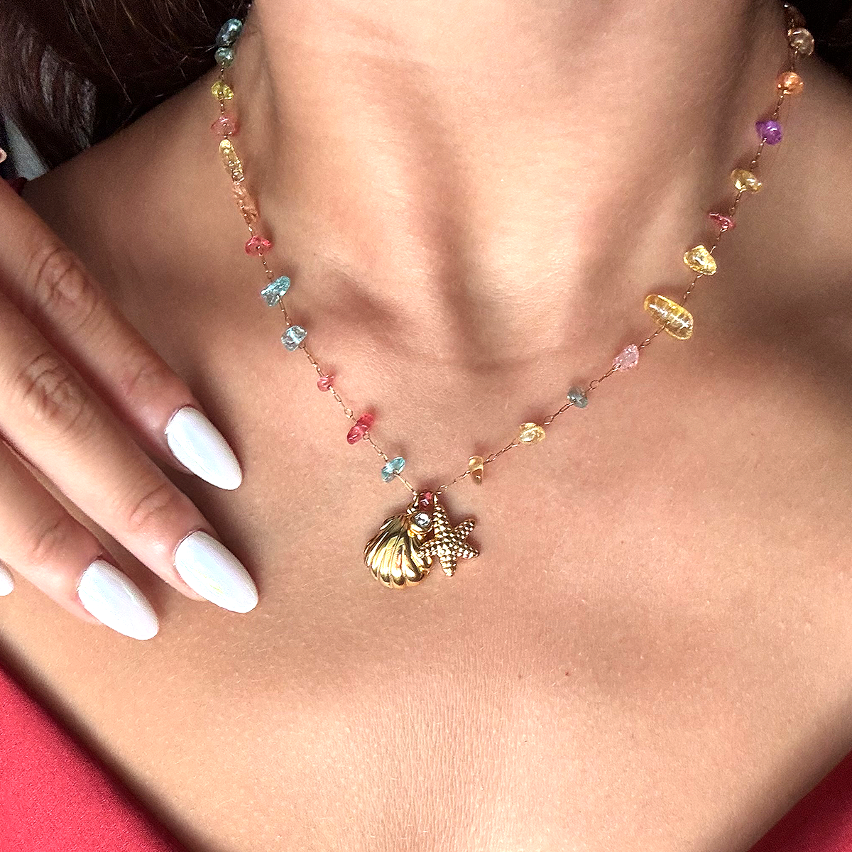 Cordón de Sirena 18k – Collar de Piedras Multicolor y Dijes Marinos en Acero Inoxidable