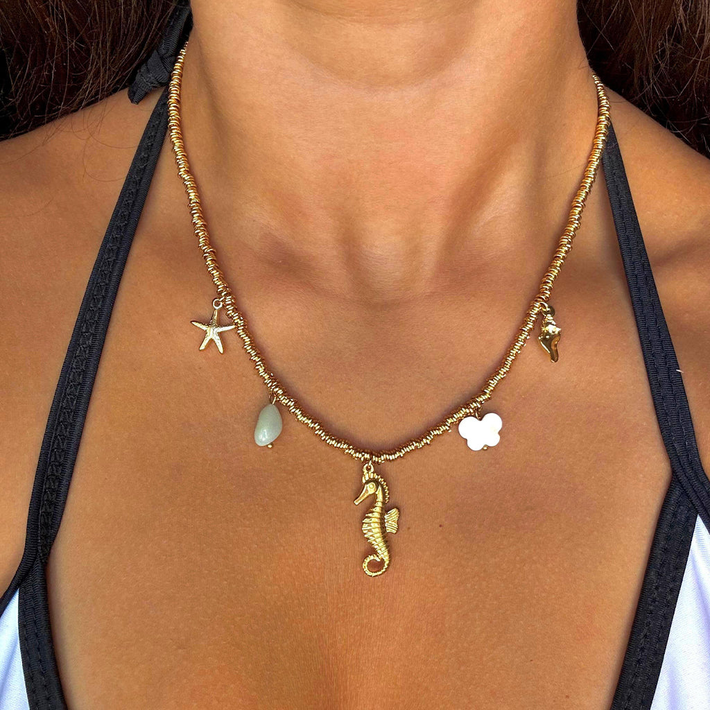 Marena - Collar con dijes marinos