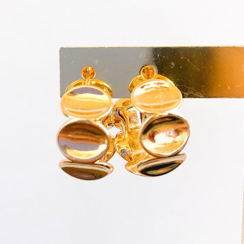 Boreal Gold – Pendientes Dorados de Diseño Moderno y Acabado Pulido