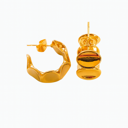 Boreal Gold – Pendientes Dorados de Diseño Moderno y Acabado Pulido