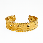 Soleya 18K – Pulsera Dorada con Relieve de Esferas
